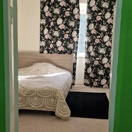 Pensión Classic Shared 3*